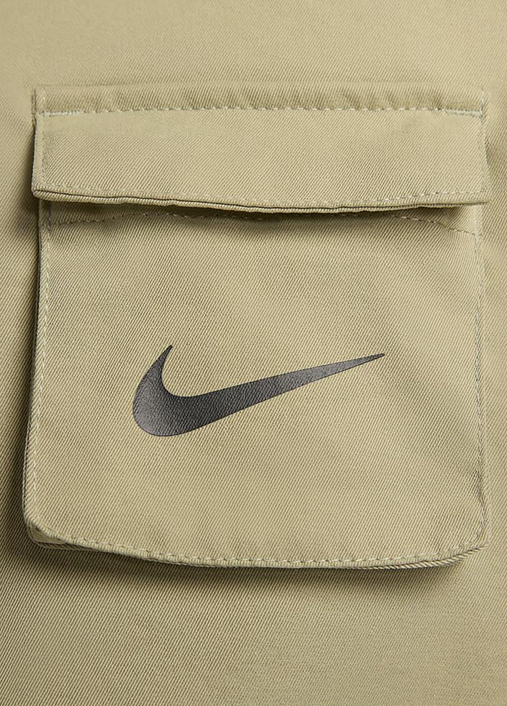 Оливковая демисезонная куртка fd1130-276 Nike Sportswear Swoosh Jacket