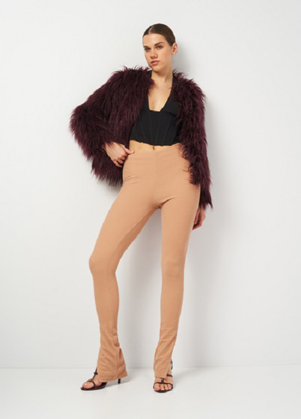 Бежевые демисезонные леггинсы PrettyLittleThing