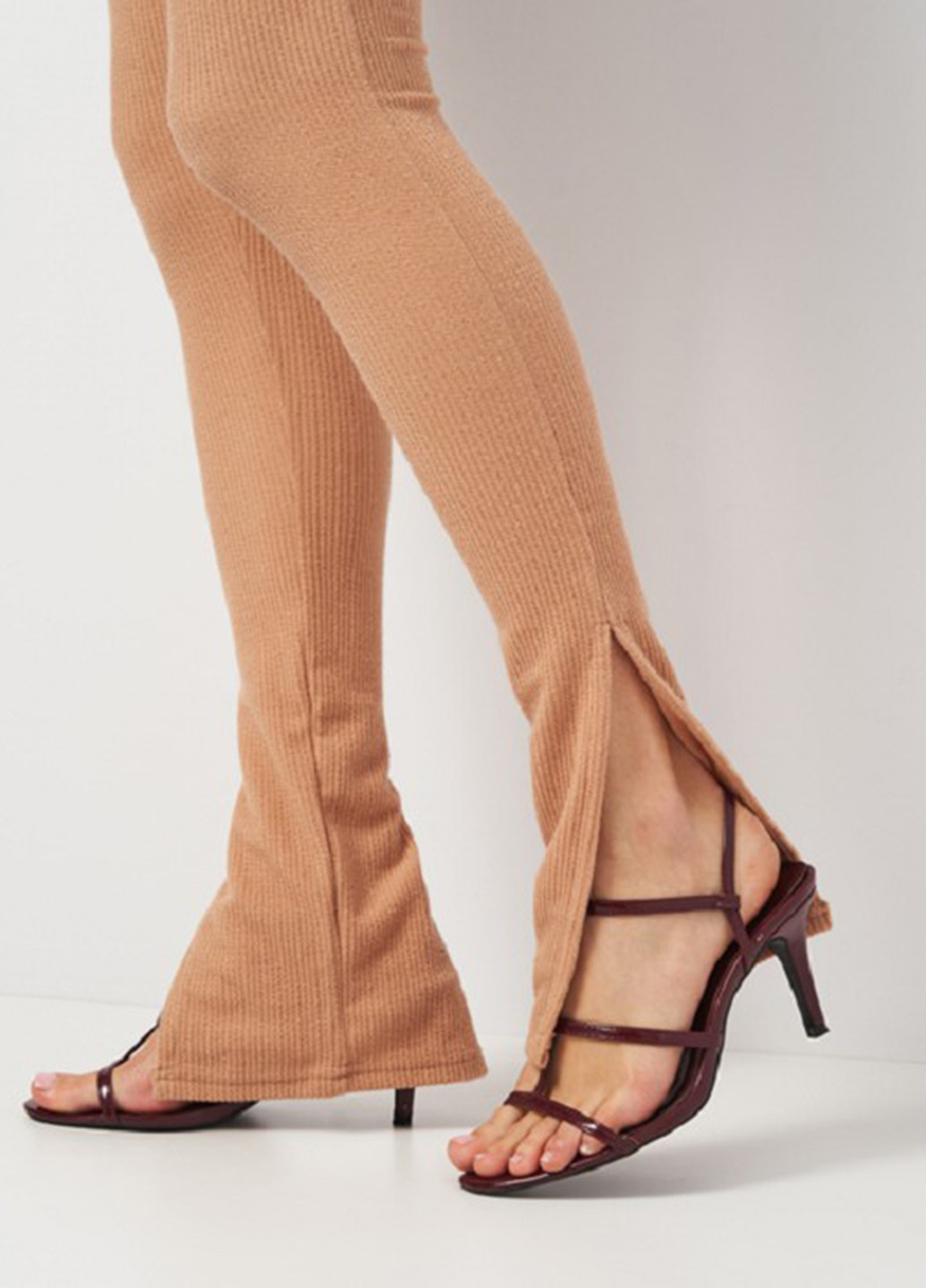 Бежевые демисезонные леггинсы PrettyLittleThing