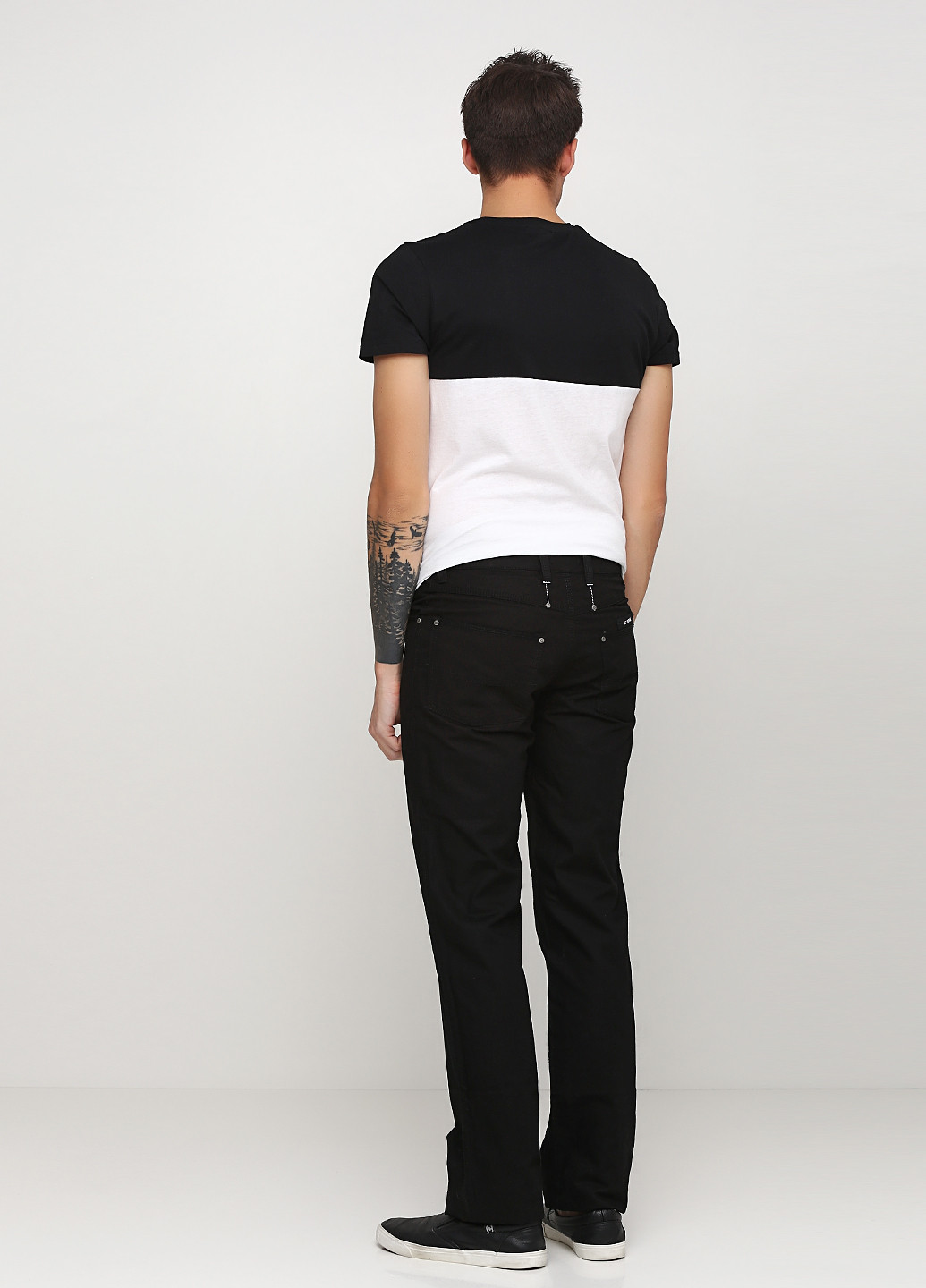 Черные демисезонные прямые джинсы GF Ferre