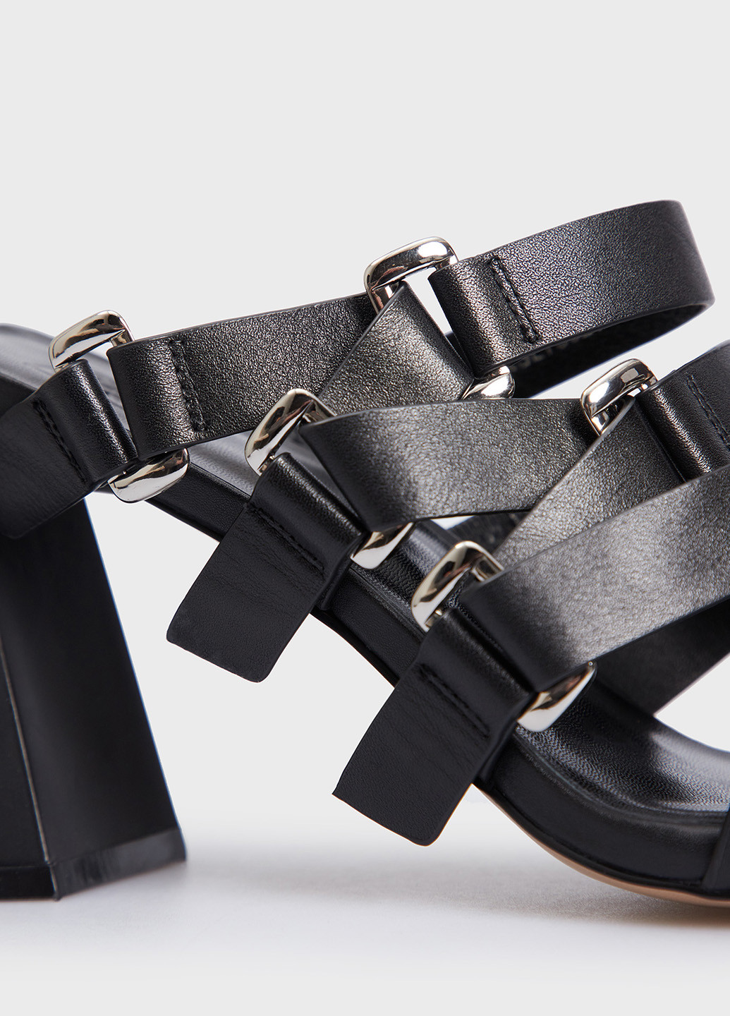 Черные шлепанцы PRPY с пряжкой