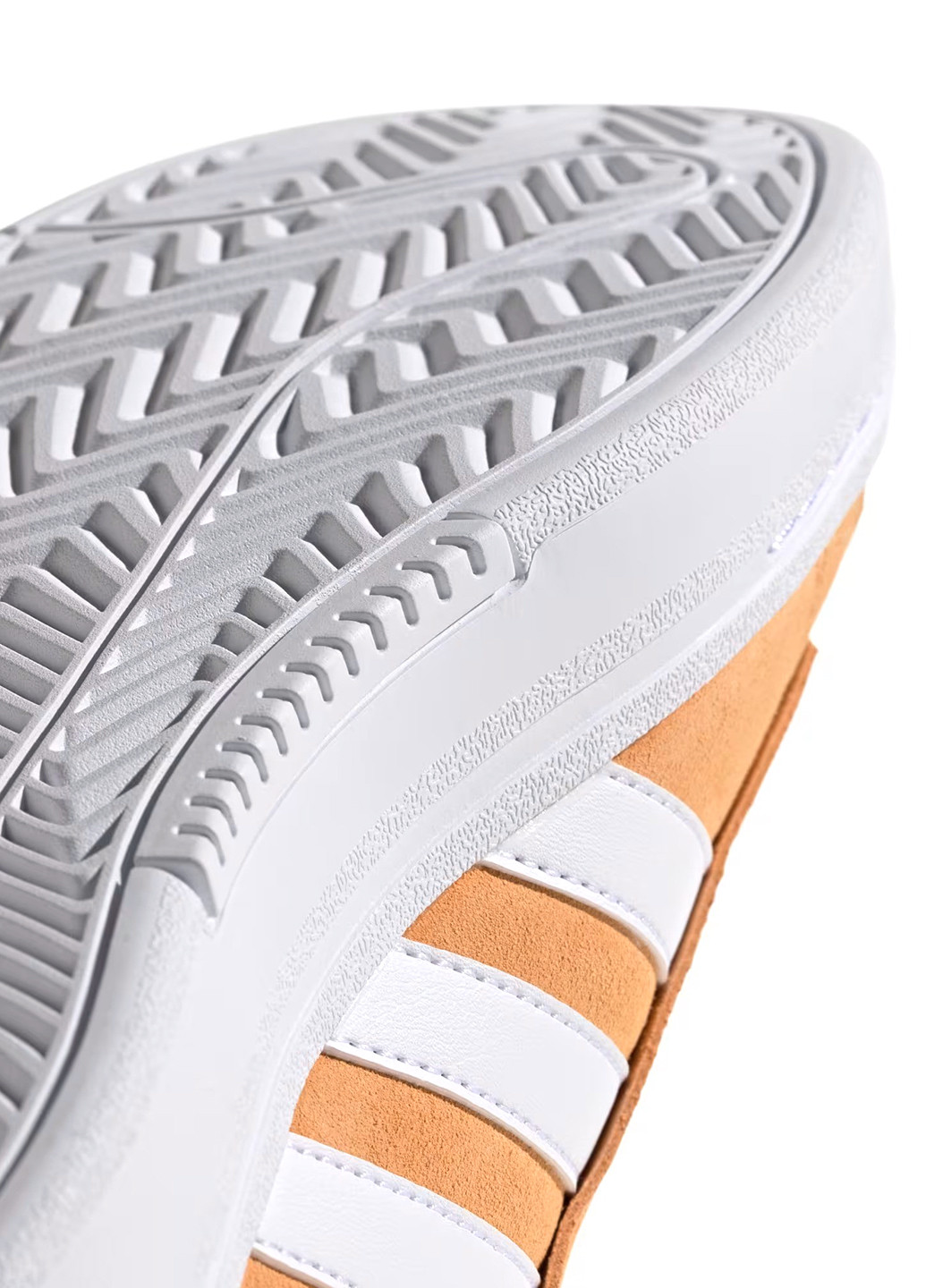 Оранжевые кеды adidas