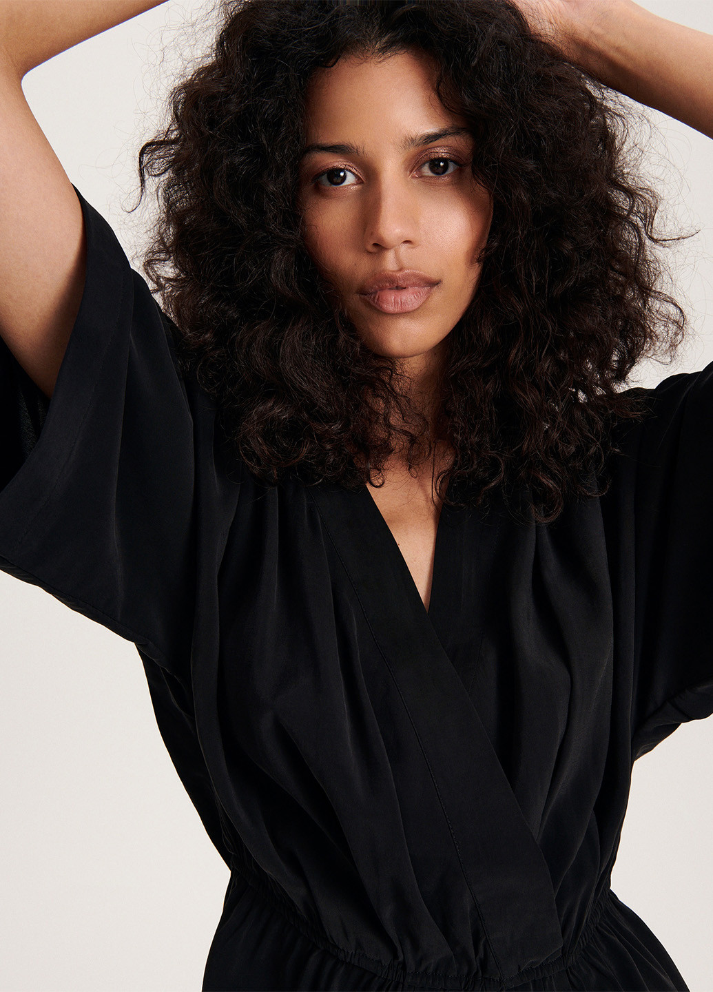 Черное кэжуал платье Reserved однотонное