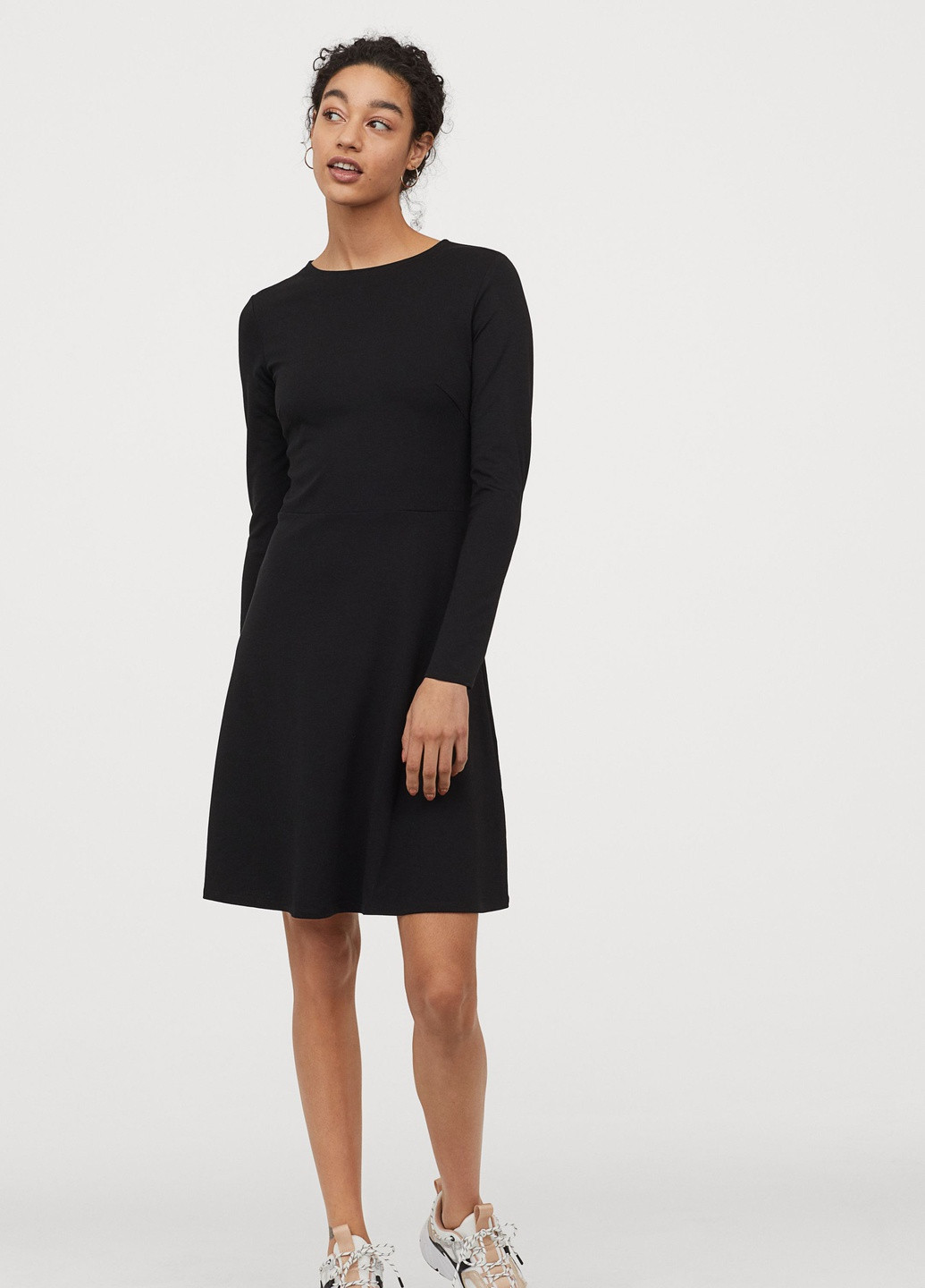 Черное кэжуал платье H&M однотонное