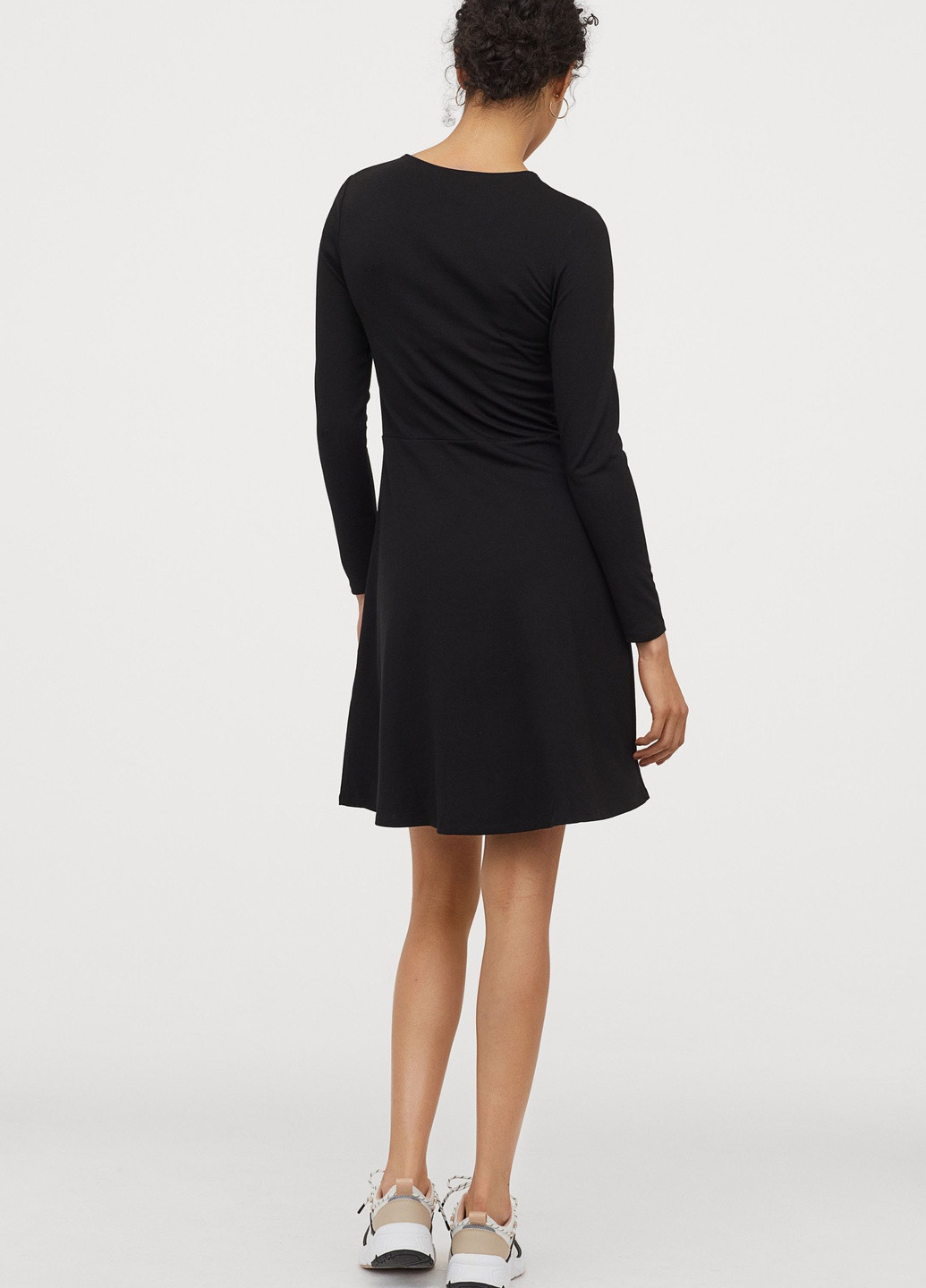 Черное кэжуал платье H&M однотонное