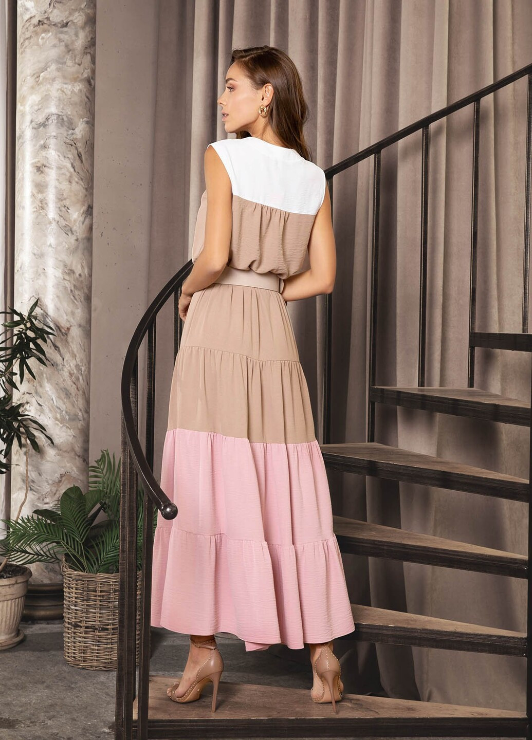 Розовое кэжуал платья ISSA PLUS в полоску