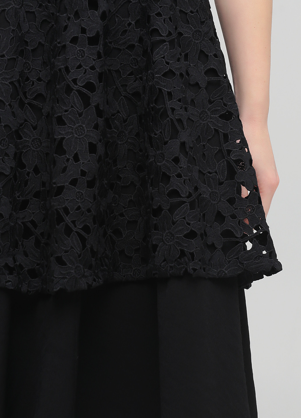 Черное коктейльное платье клеш Lost Ink однотонное
