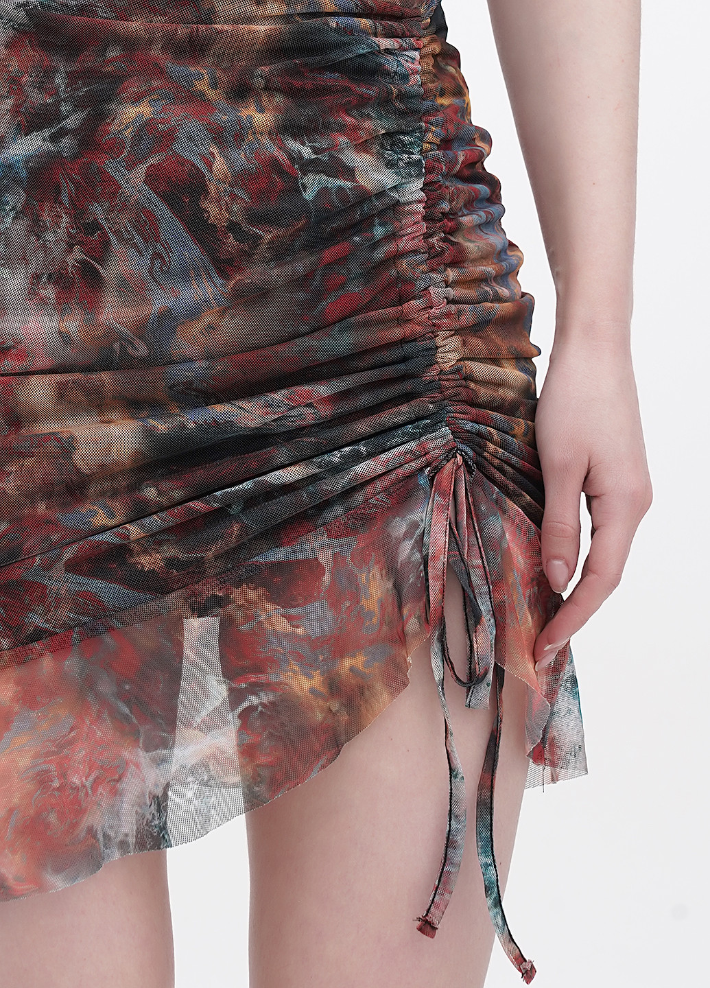 Комбінована кежуал сукня PrettyLittleThing з абстрактним візерунком