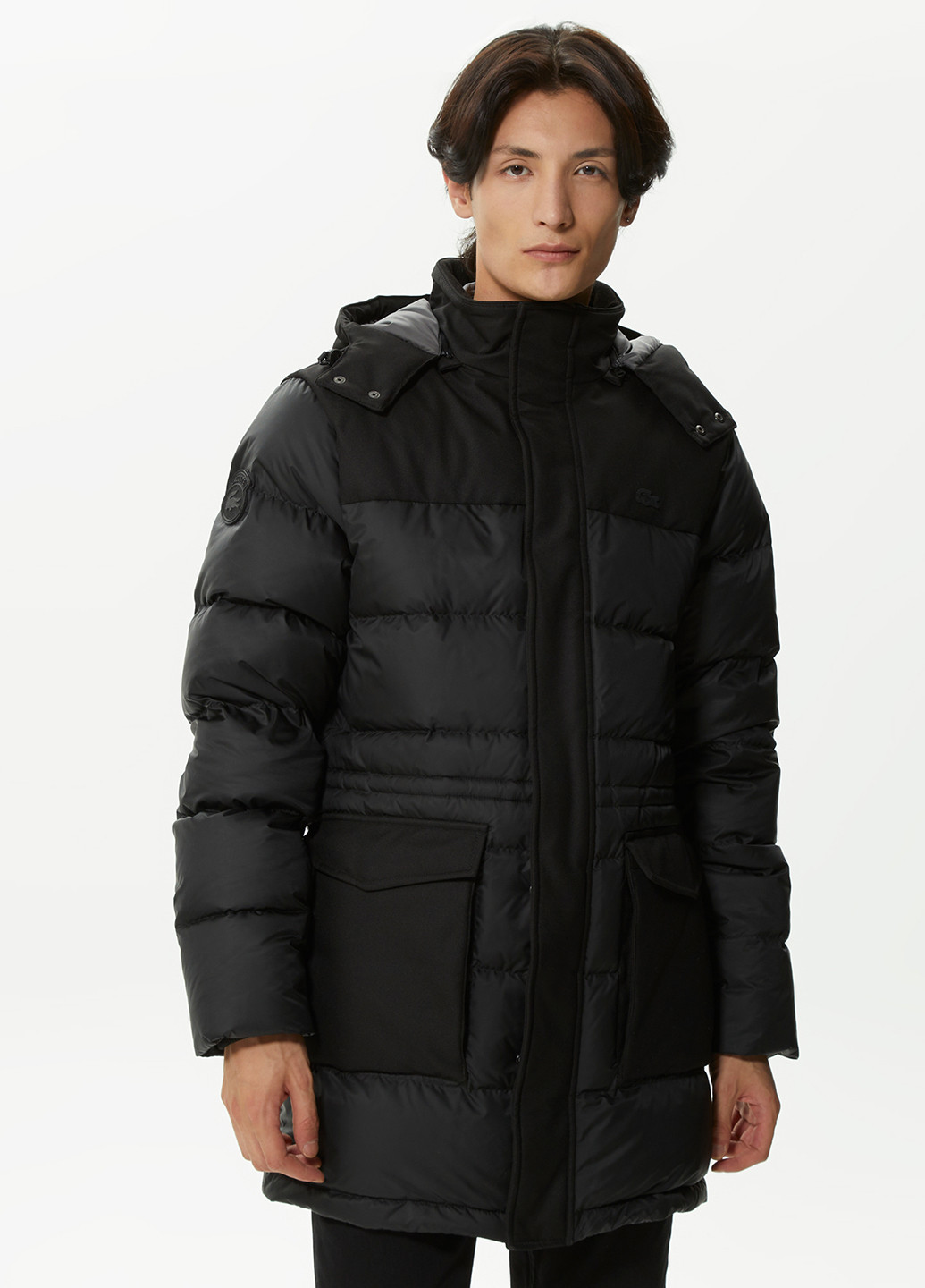 Черная зимняя куртка Lacoste
