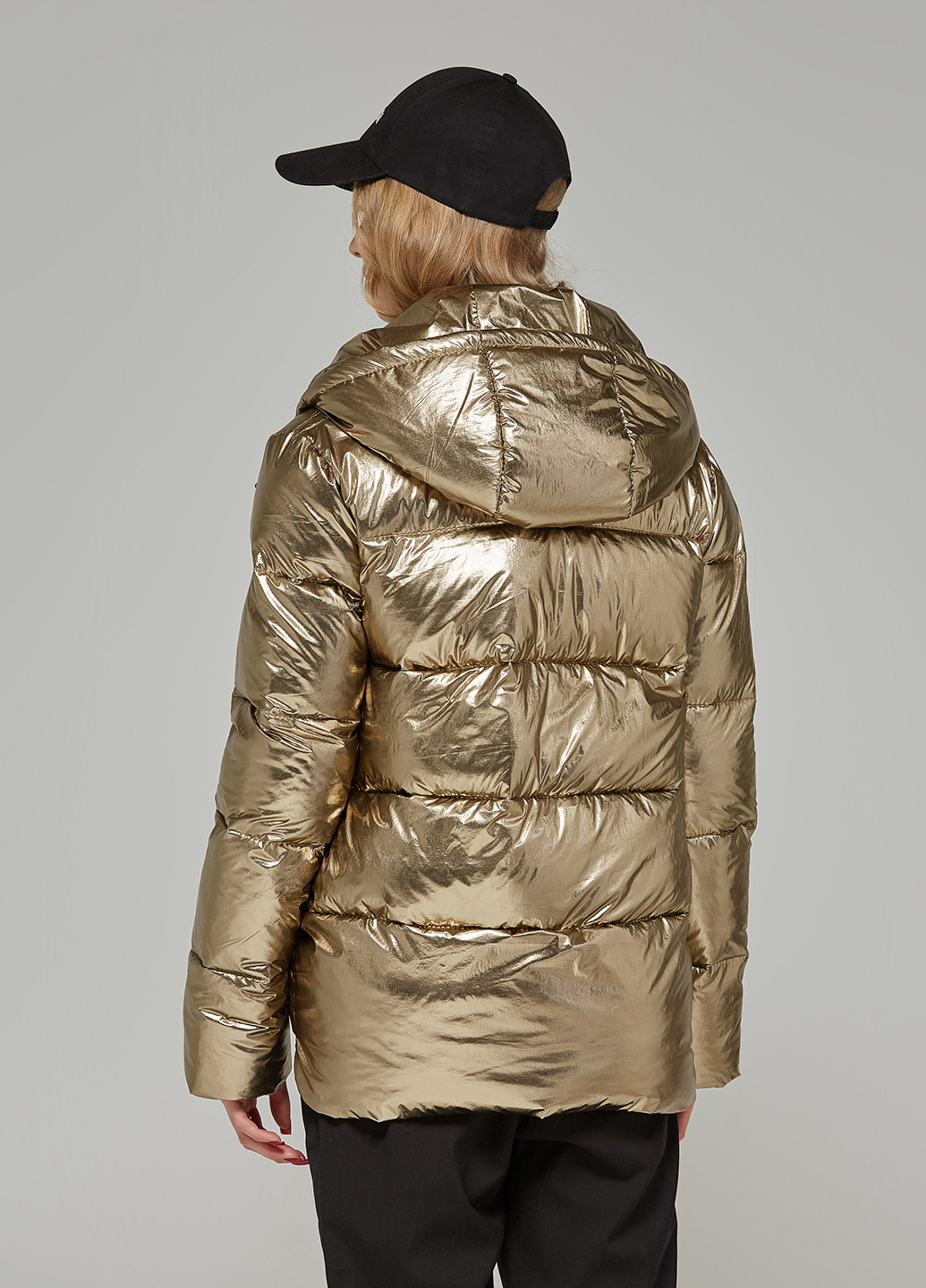 Золотистая демисезонная куртка MN