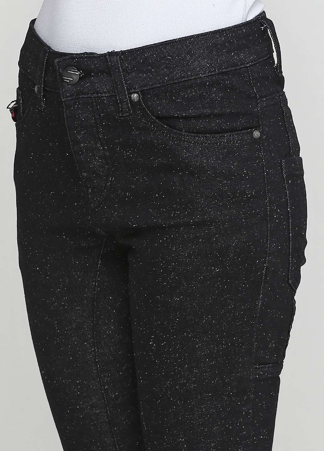 Черные демисезонные зауженные джинсы vnch 78