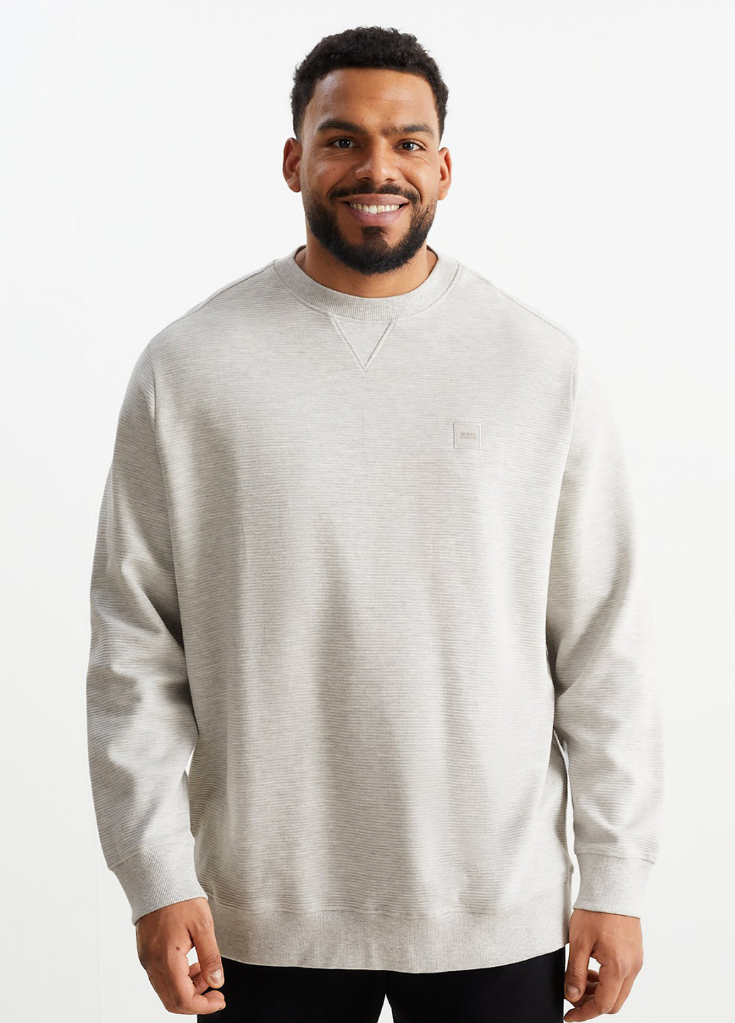 Светло-серый свитшот C&A однотонный нашивки (323024132)