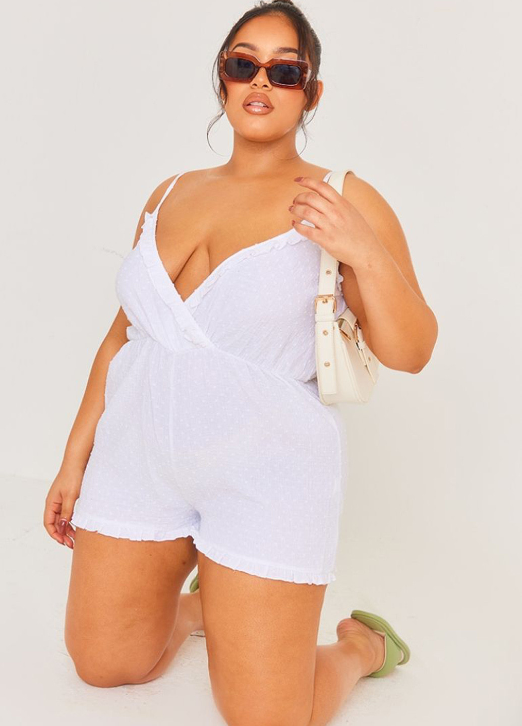 Комбинезон PrettyLittleThing комбинезон-шорты однотонный белый кэжуал хлопок