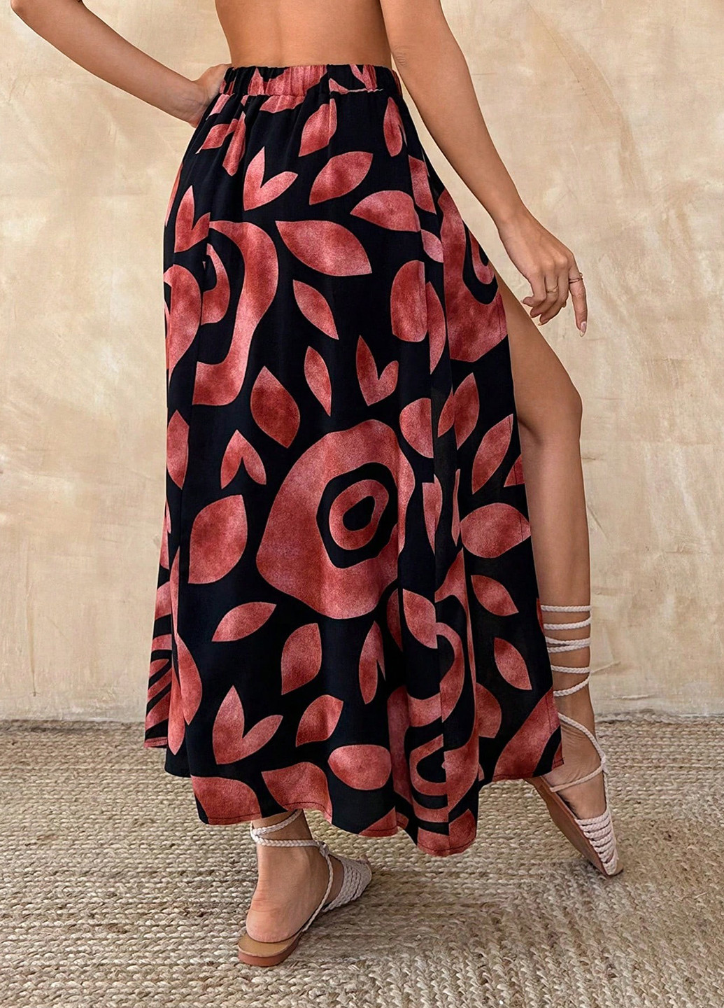 Черная кэжуал с рисунком юбка SHEIN клешированная