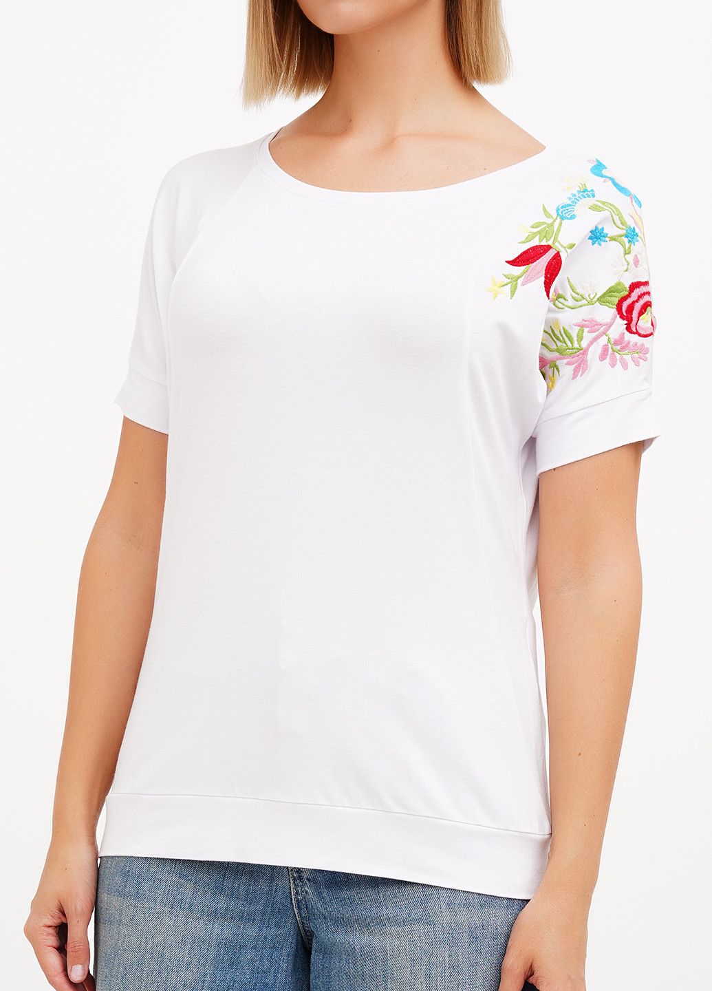 Белая блуза Sassofono