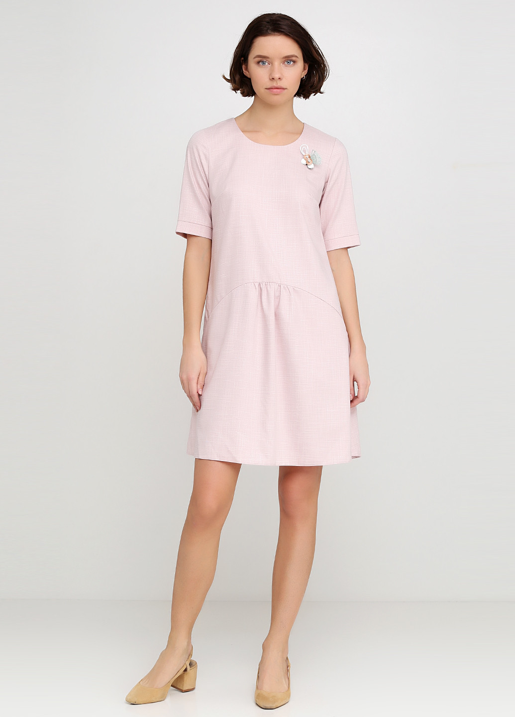 Светло-розовое кэжуал платье L'hotse однотонное