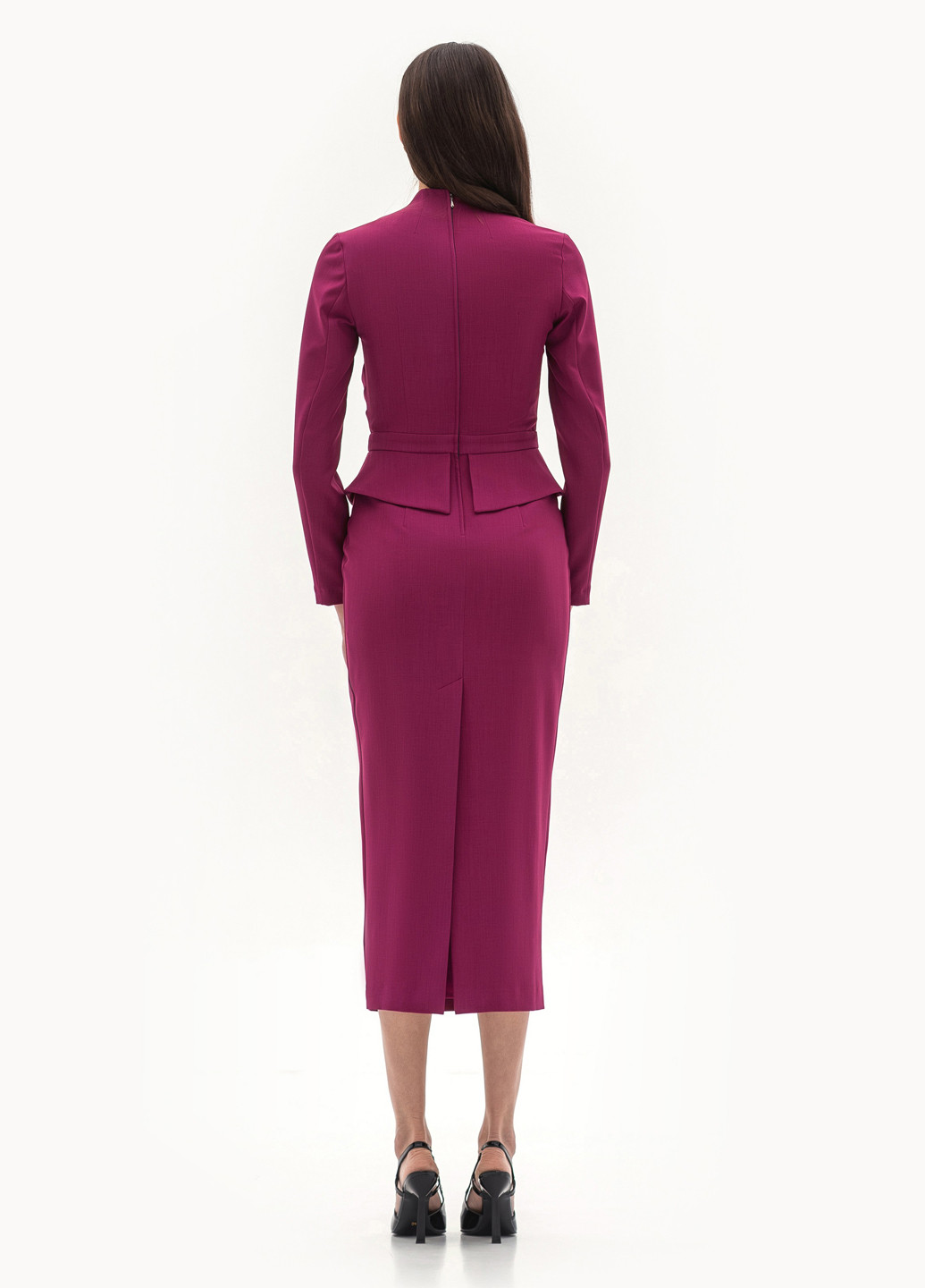 Фуксиновое (цвета Фуксия) деловое, кэжуал платье силуэтная BGL однотонное