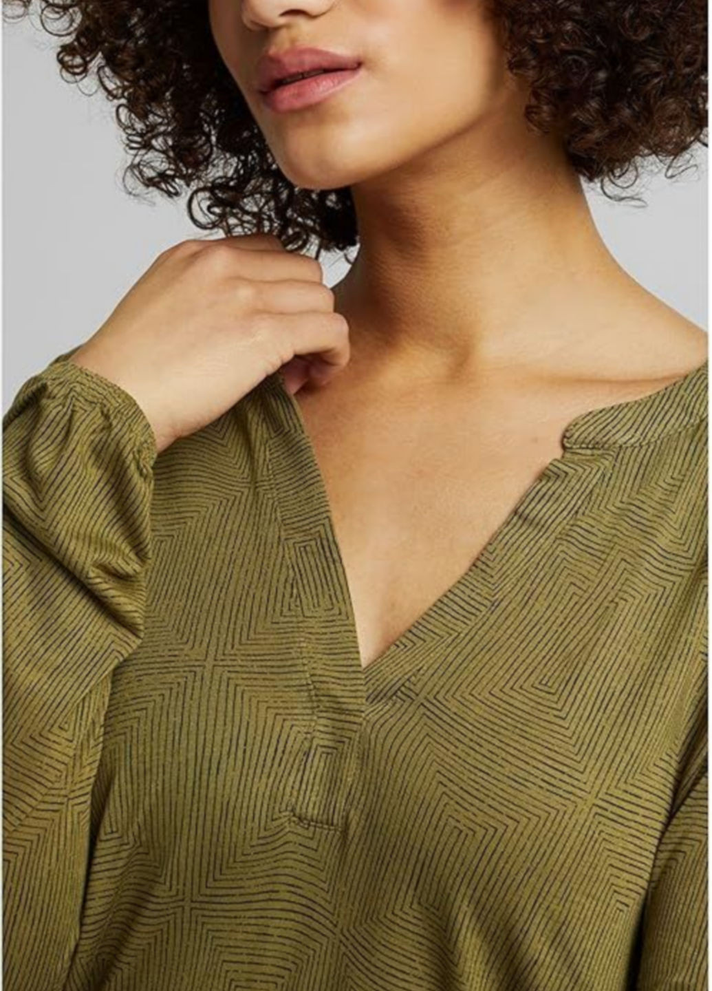 Оливковая (хаки) демисезонная блуза Esprit