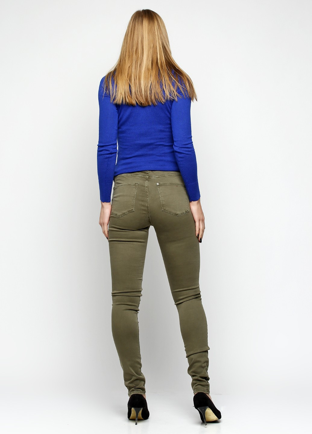 Зеленые демисезонные зауженные джинсы H&M