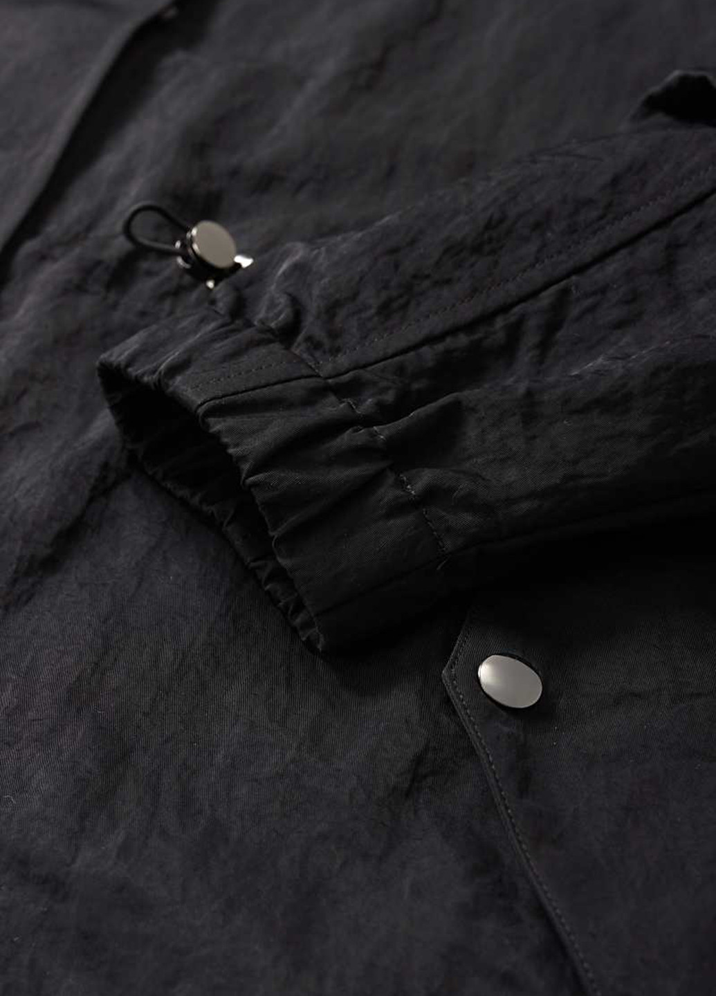 Черная демисезонная куртка C&A