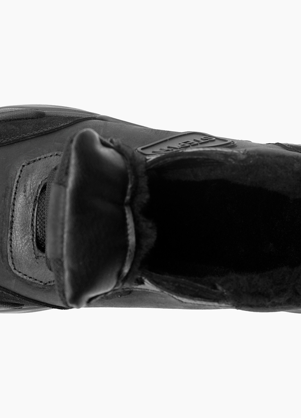 Черные кроссовки Stepln