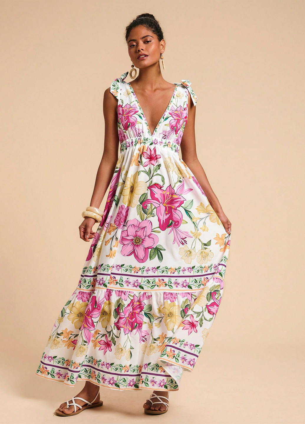 Белое кэжуал платье с открытой спиной SHEIN с цветочным принтом