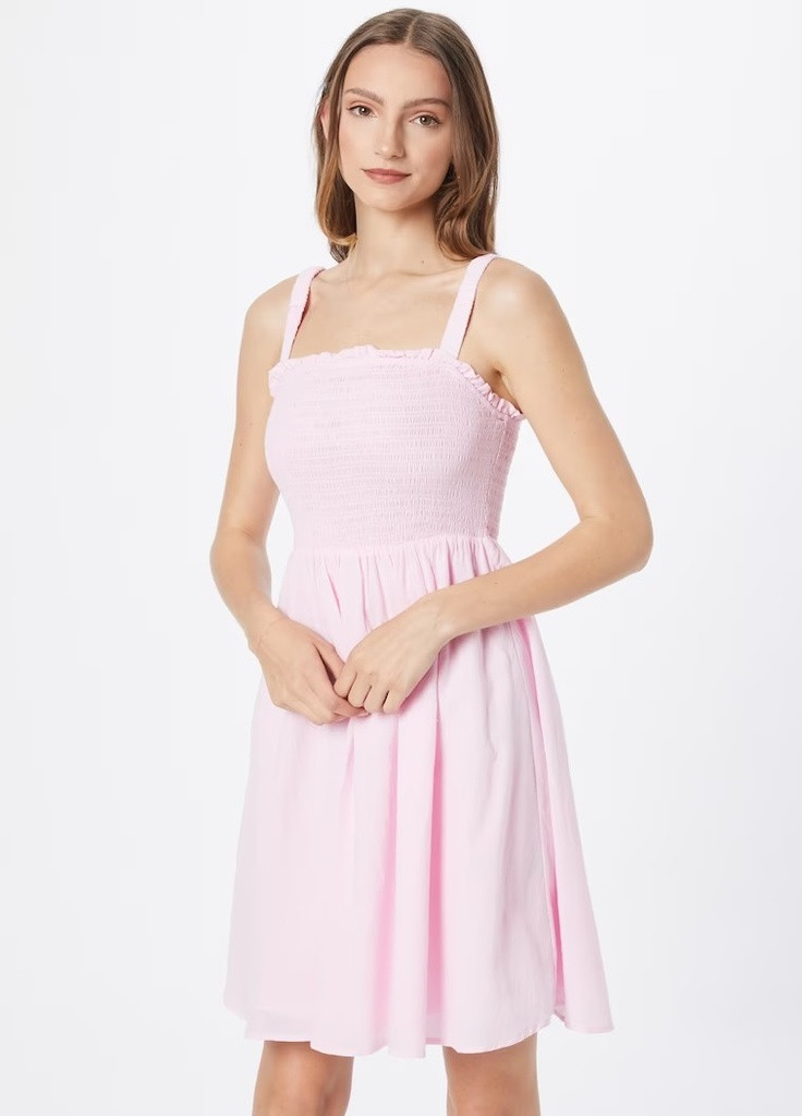 Розовое платье Sisters Point