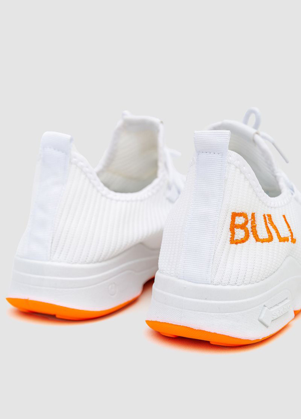 Белые демисезонные кроссовки BULL