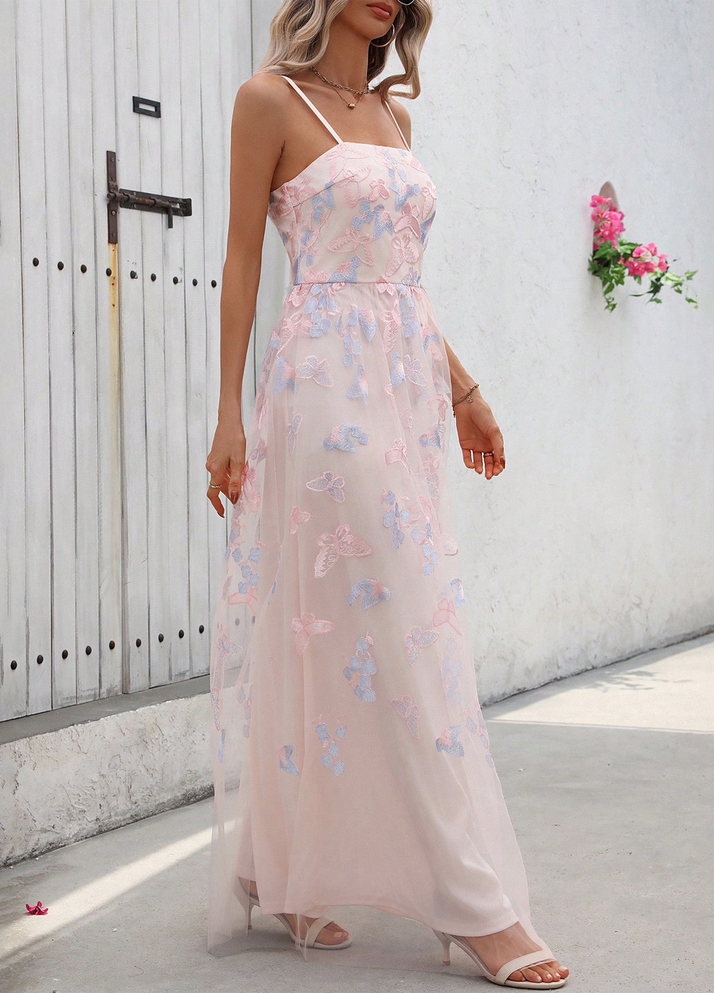 Світло-рожева коктейльна, вечірня сукня з пишною спідницею, з відкритою спиною SHEIN метелики