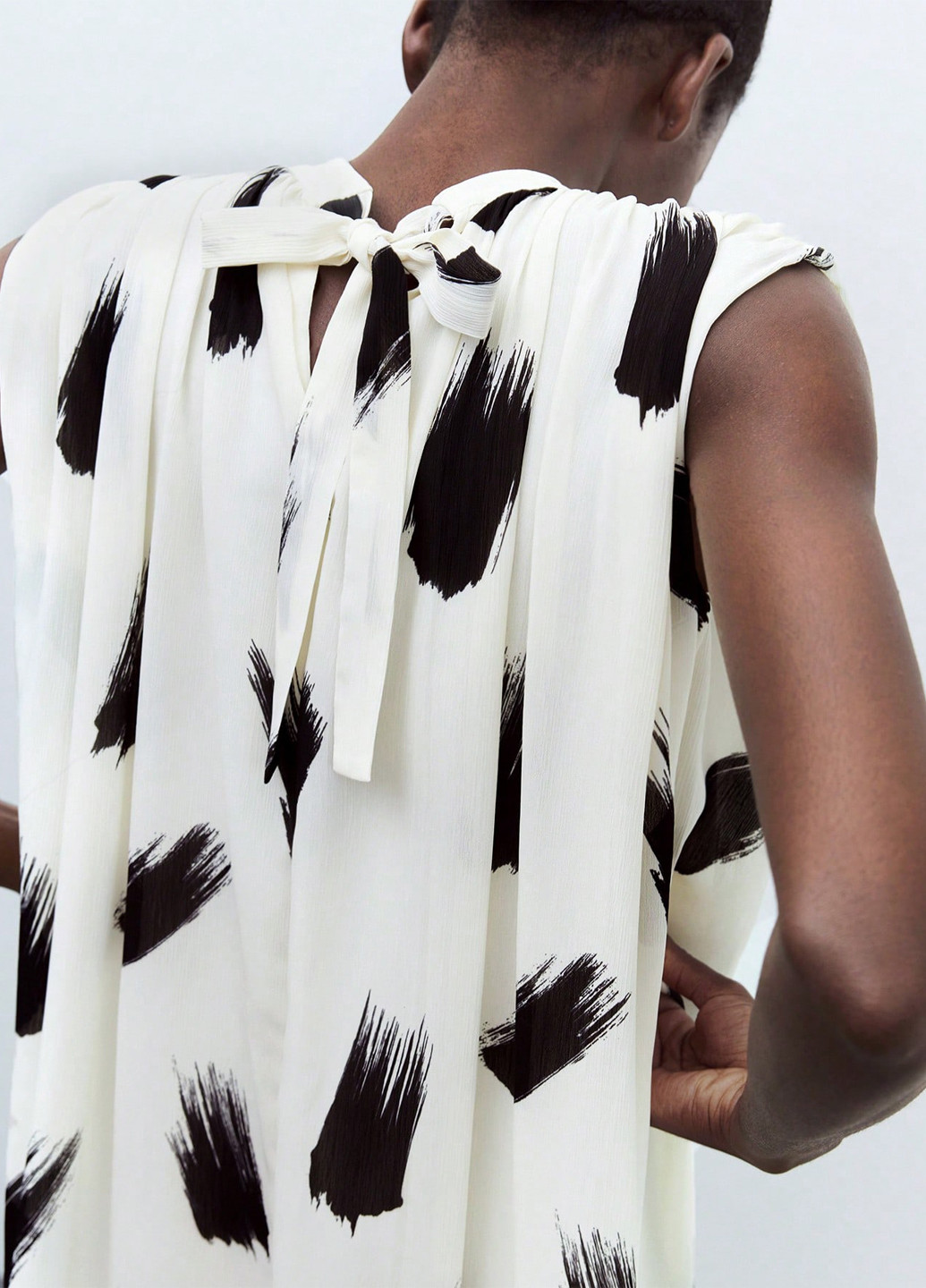 Молочна кежуал сукня а-силует SHEIN з абстрактним візерунком