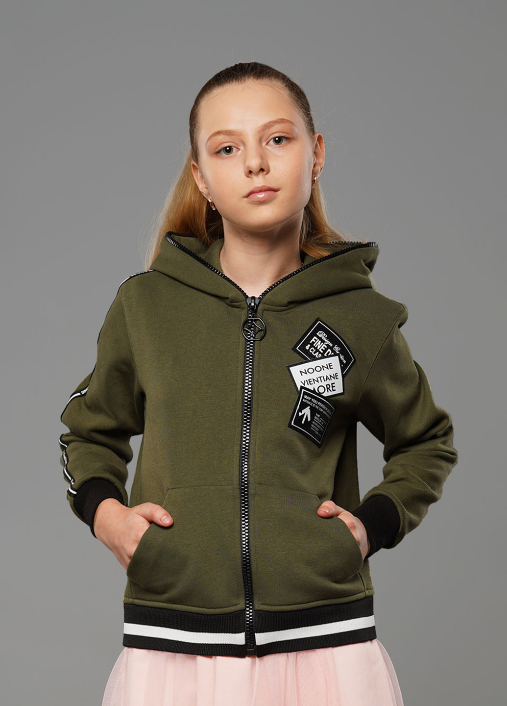 Толстовка надпись хаки спортивная Sinthia (192445492)