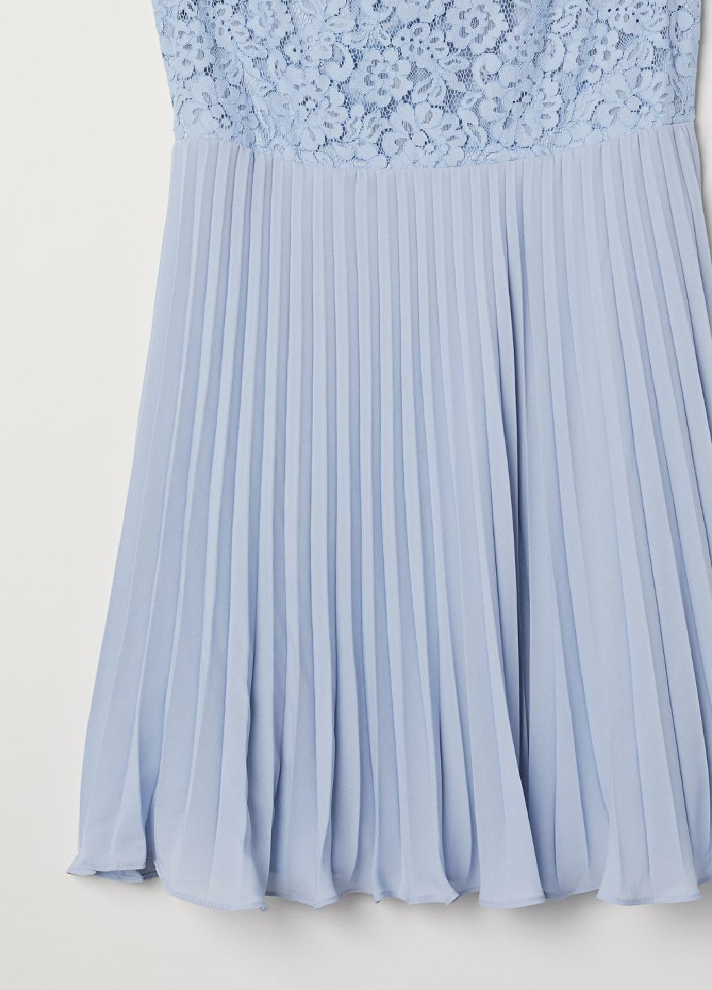 Голубое коктейльное плиссированное платье H&M однотонное