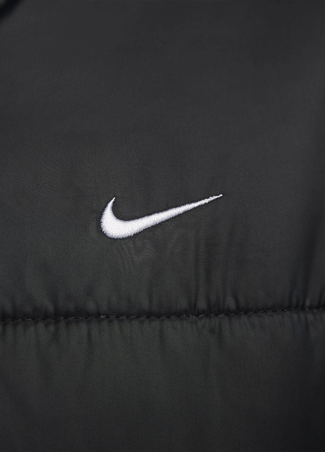 Чорна зимня куртка Nike W NSW TF SNFL NK CLSC PRKA