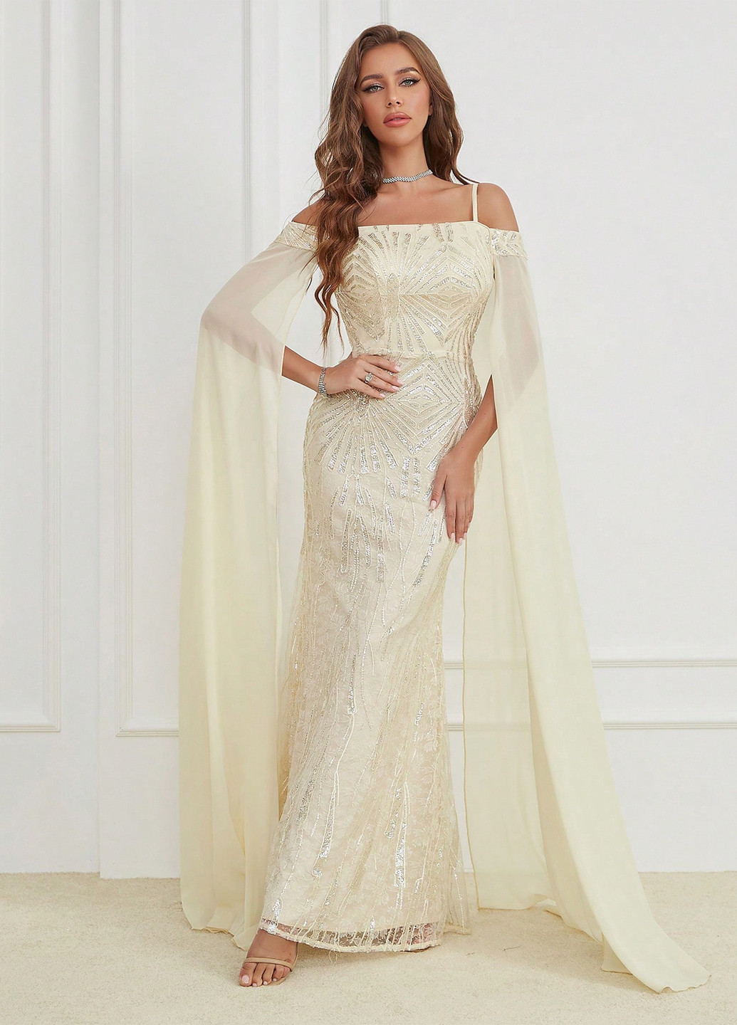 Кремова вечірня сукня з відкритими плечима Unithorse однотонна