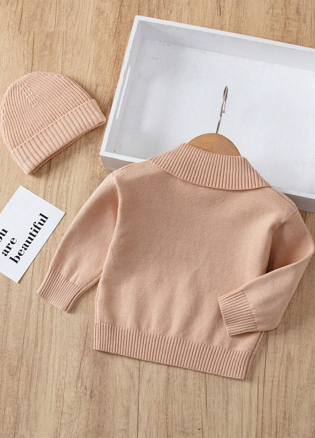 Пудровий демісезонний комплект (світр, шапка) SHEIN