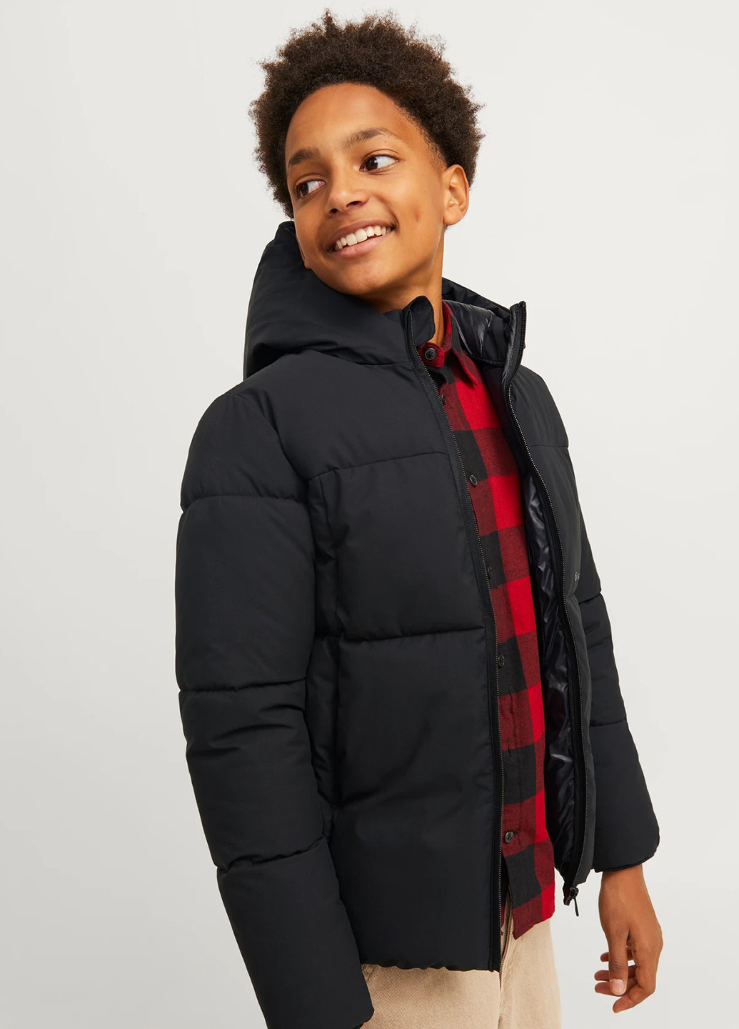 Чорна зимня куртка Jack & Jones