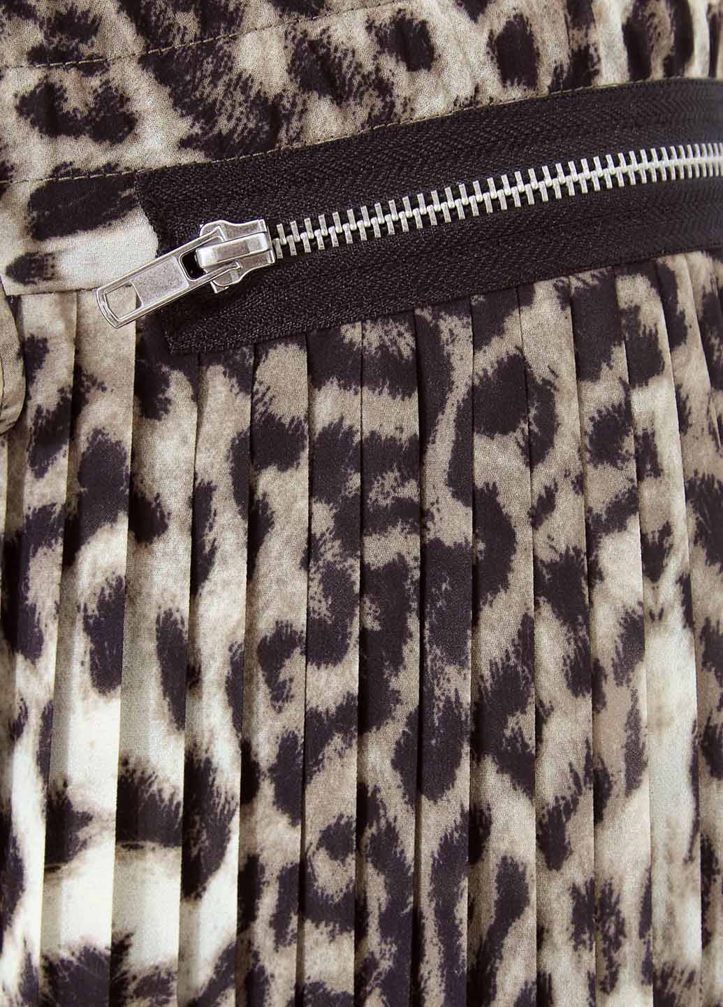 Черная кэжуал с анималистичным узором юбка Oodji макси