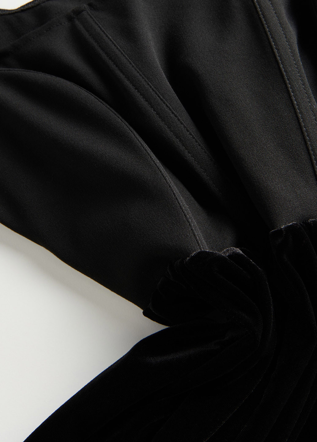 Черное кэжуал платье клеш Reserved однотонное