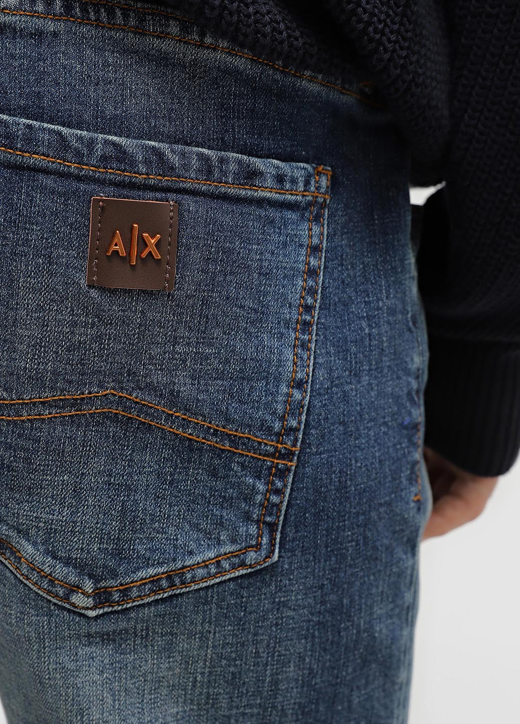 Синие демисезонные регюлар фит джинсы Armani Exchange