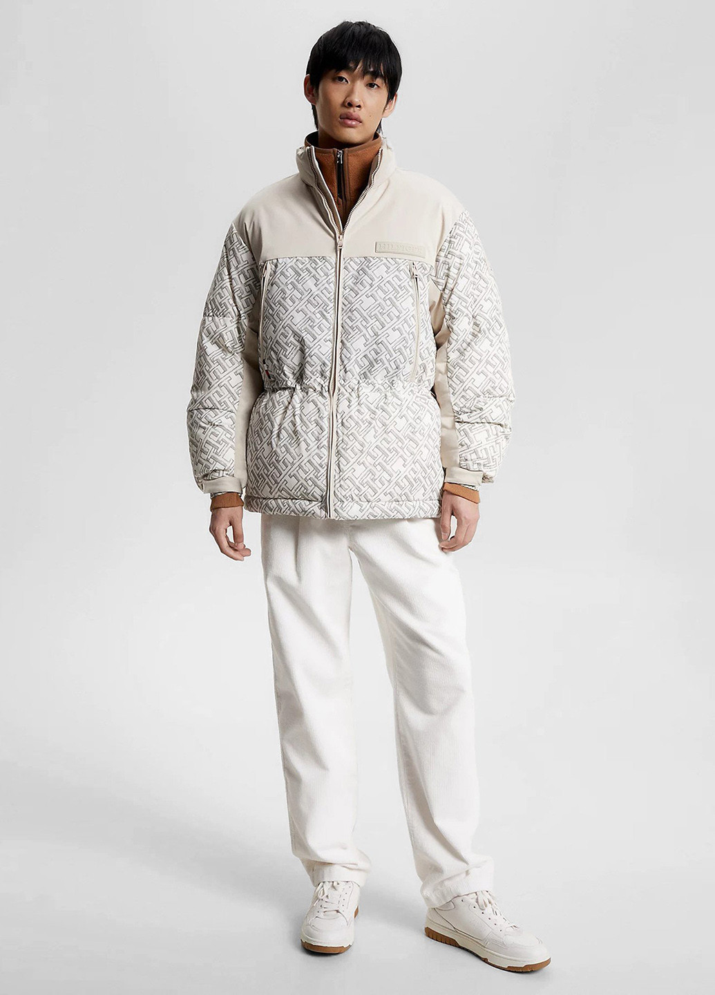 Молочная зимняя куртка Tommy Hilfiger