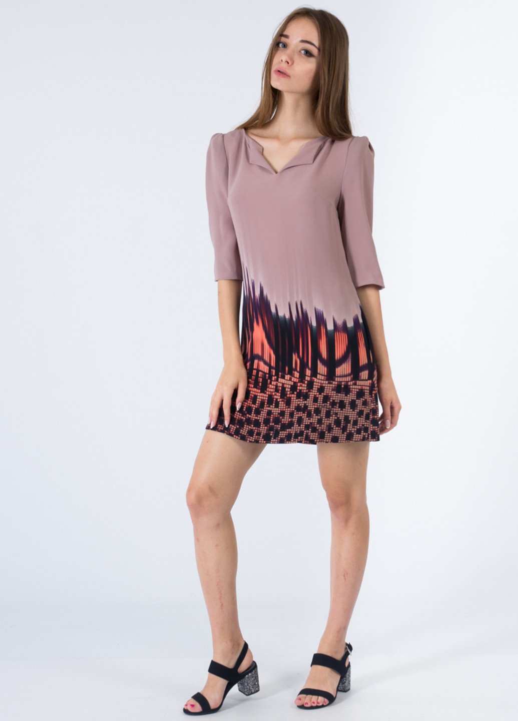 Пудровое кэжуал платье Just Cavalli с абстрактным узором