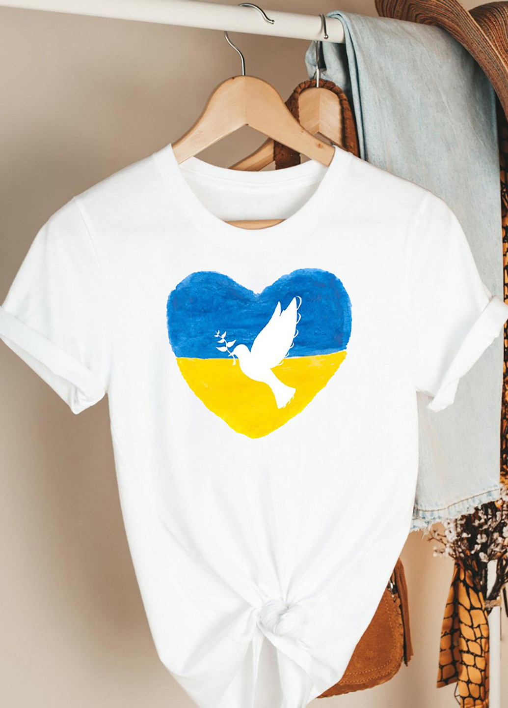 Біла демісезон футболка жіноча біла dove of peace-2 Katarina Ivanenko