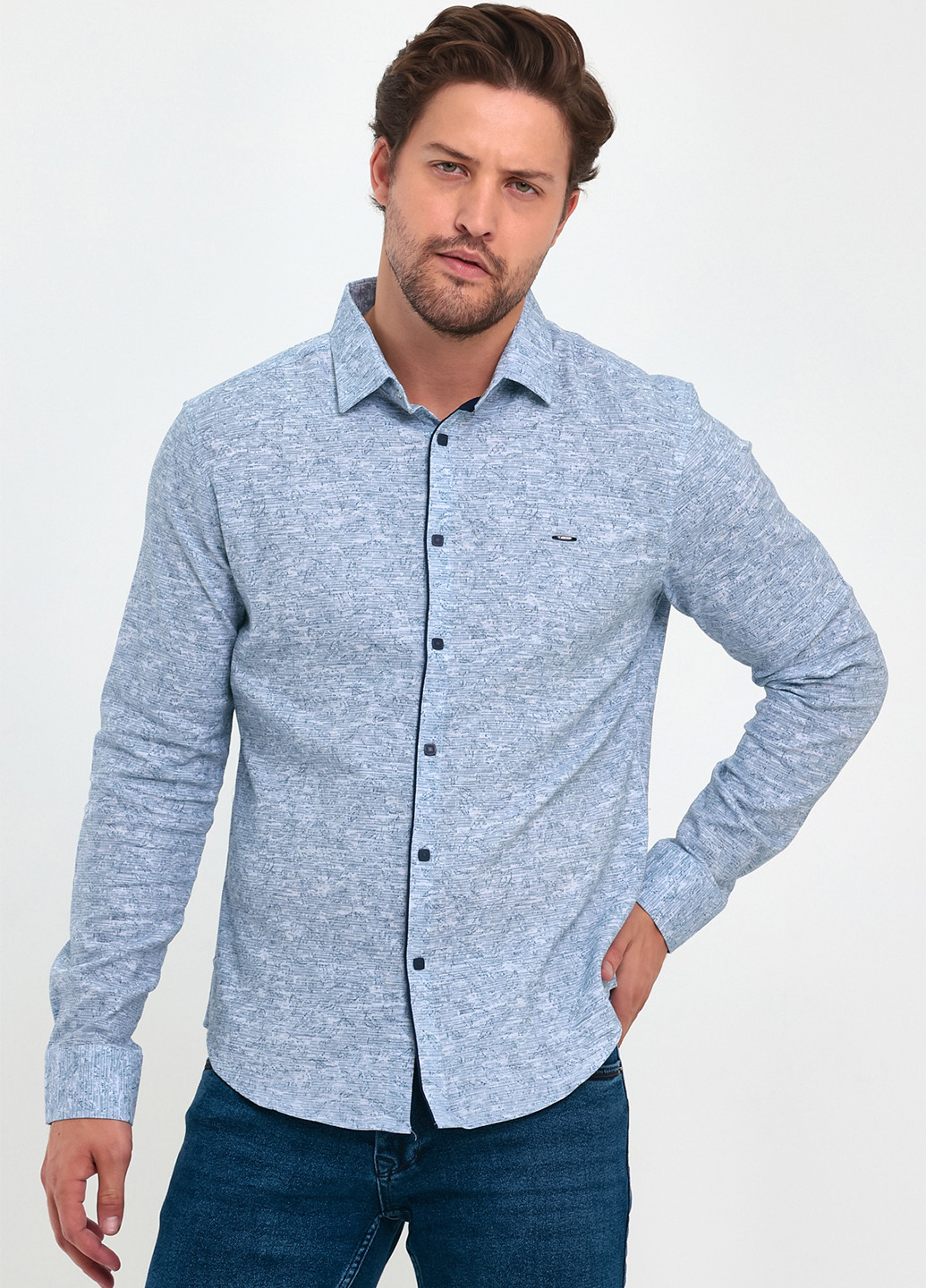 Светло-синяя кэжуал рубашка с абстрактным узором Trend Collection