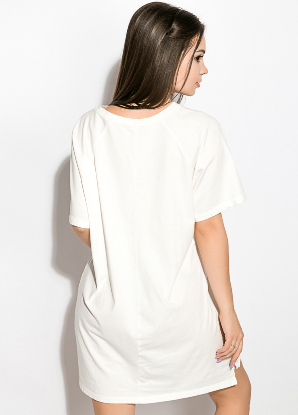 Молочное кэжуал платье платье-футболка Time of Style с надписью
