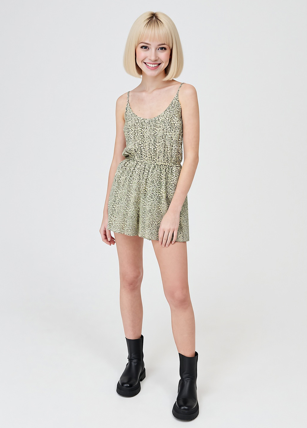 Комбінезон Sinsay комбінезон-шорти квітковий комбінований кежуал віскоза