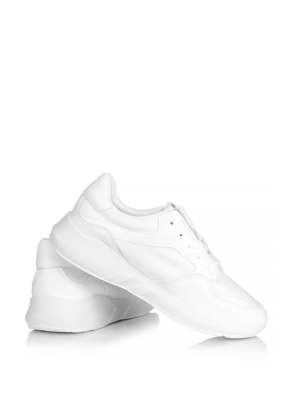 Белые демисезонные кроссовки CNB