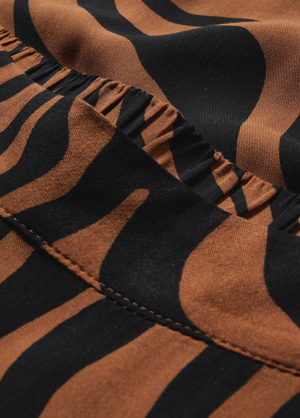 Разноцветная кэжуал с абстрактным узором юбка C&A а-силуэта (трапеция)