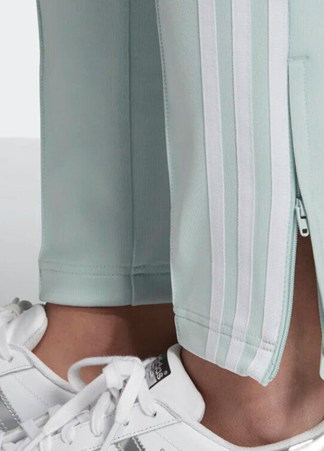 Мятные спортивные демисезонные зауженные брюки adidas