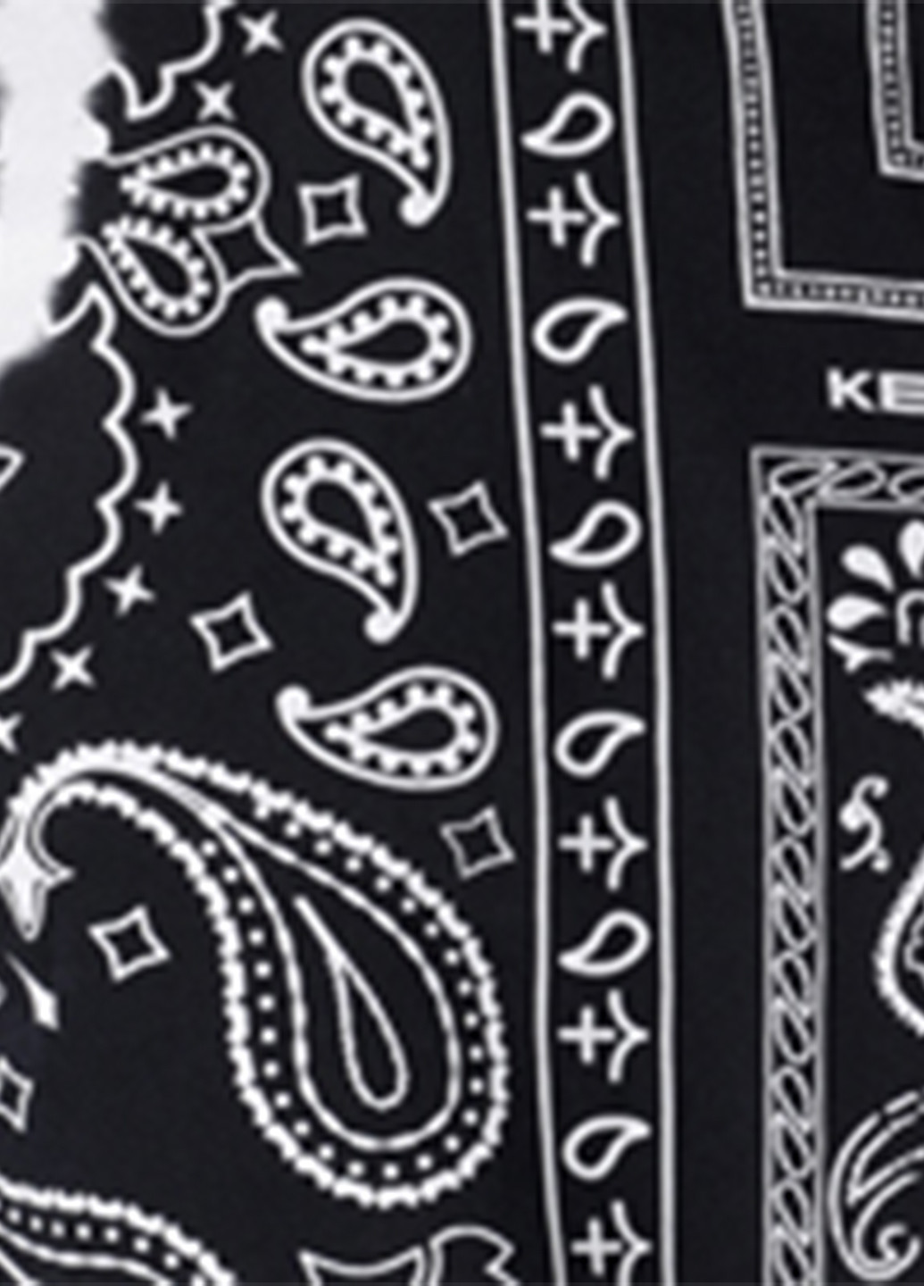 Чорно-біла футболка Colin's