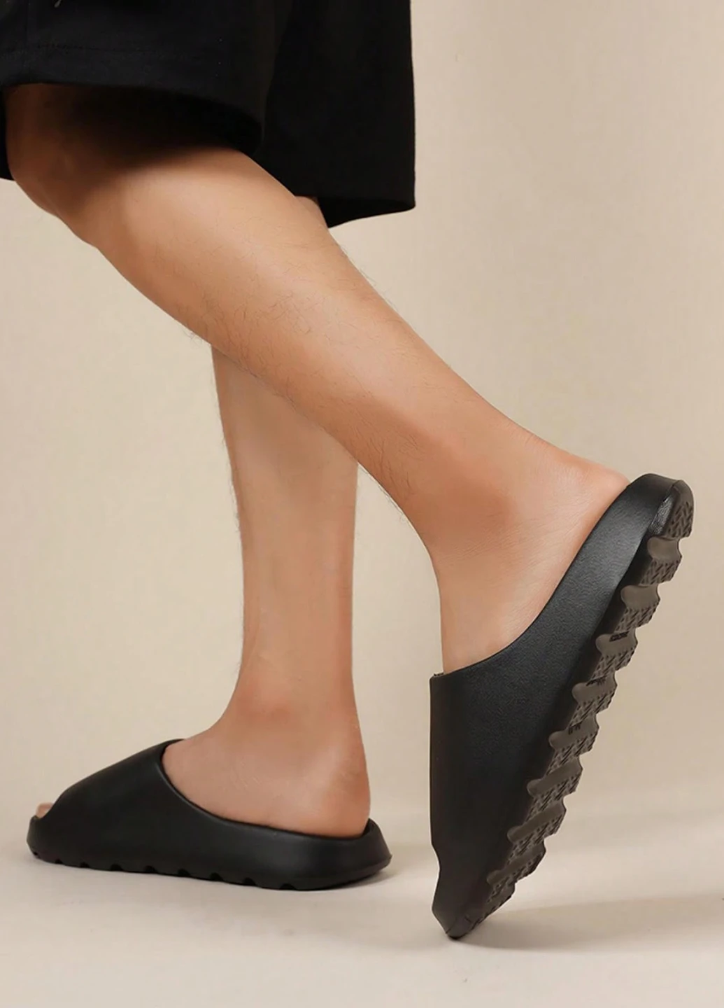 Черные кэжуал шлепанцы SHEIN